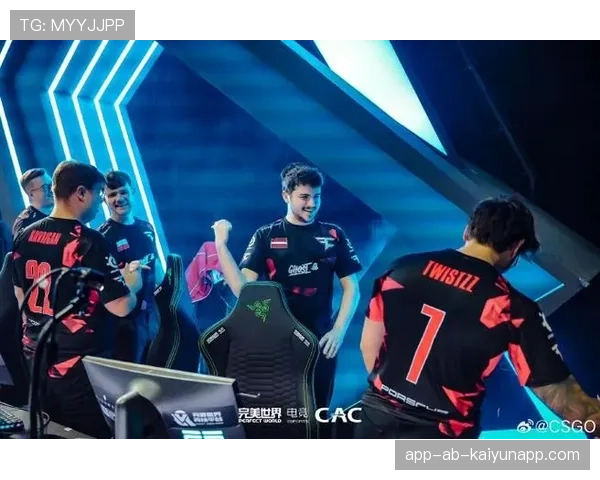 FaZe让一追二经典重演 FaZe让一追二经典重演